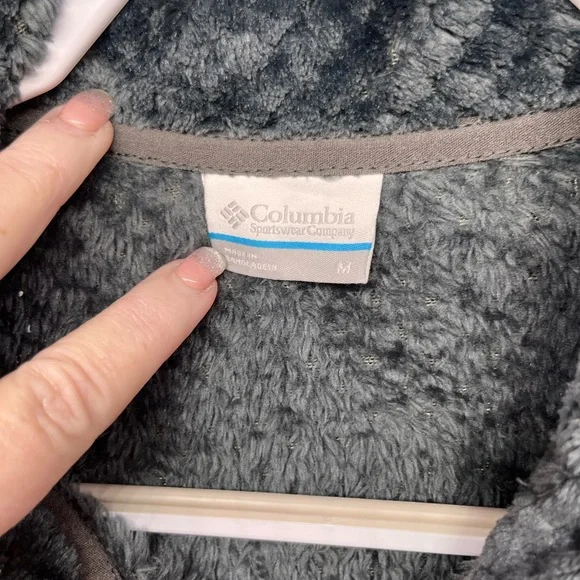 Columbia Charcoal Fleece Jacket - Picture 2 of 7